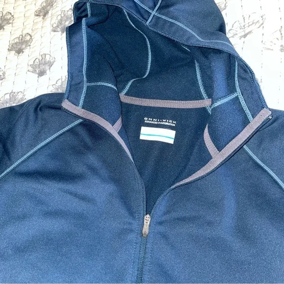 Columbia Omni-Wick Quarter Zip - Picture 9 of 10